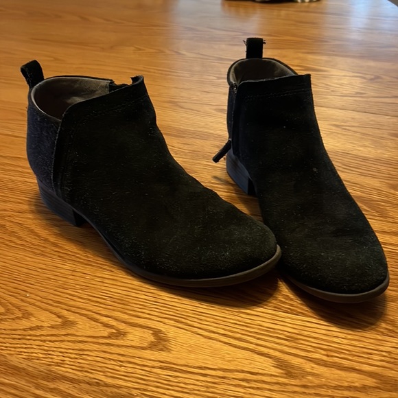 TOMS Deia Ankle Zip Booties - Picture 9 of 9